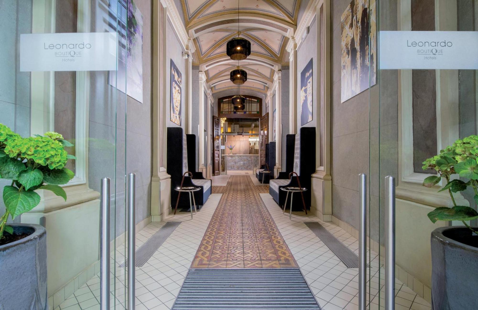 Leonardo Boutique Hotel Krakow Old Town Ngoại thất bức ảnh