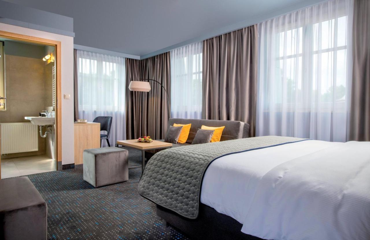 Leonardo Boutique Hotel Krakow Old Town Ngoại thất bức ảnh