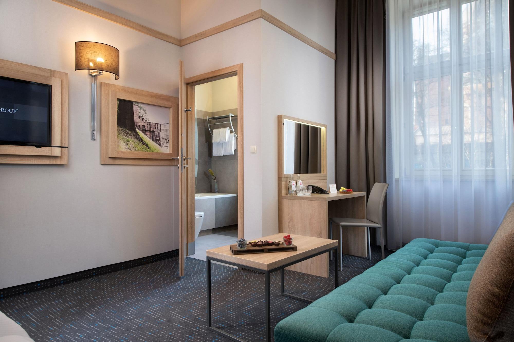 Leonardo Boutique Hotel Krakow Old Town Ngoại thất bức ảnh